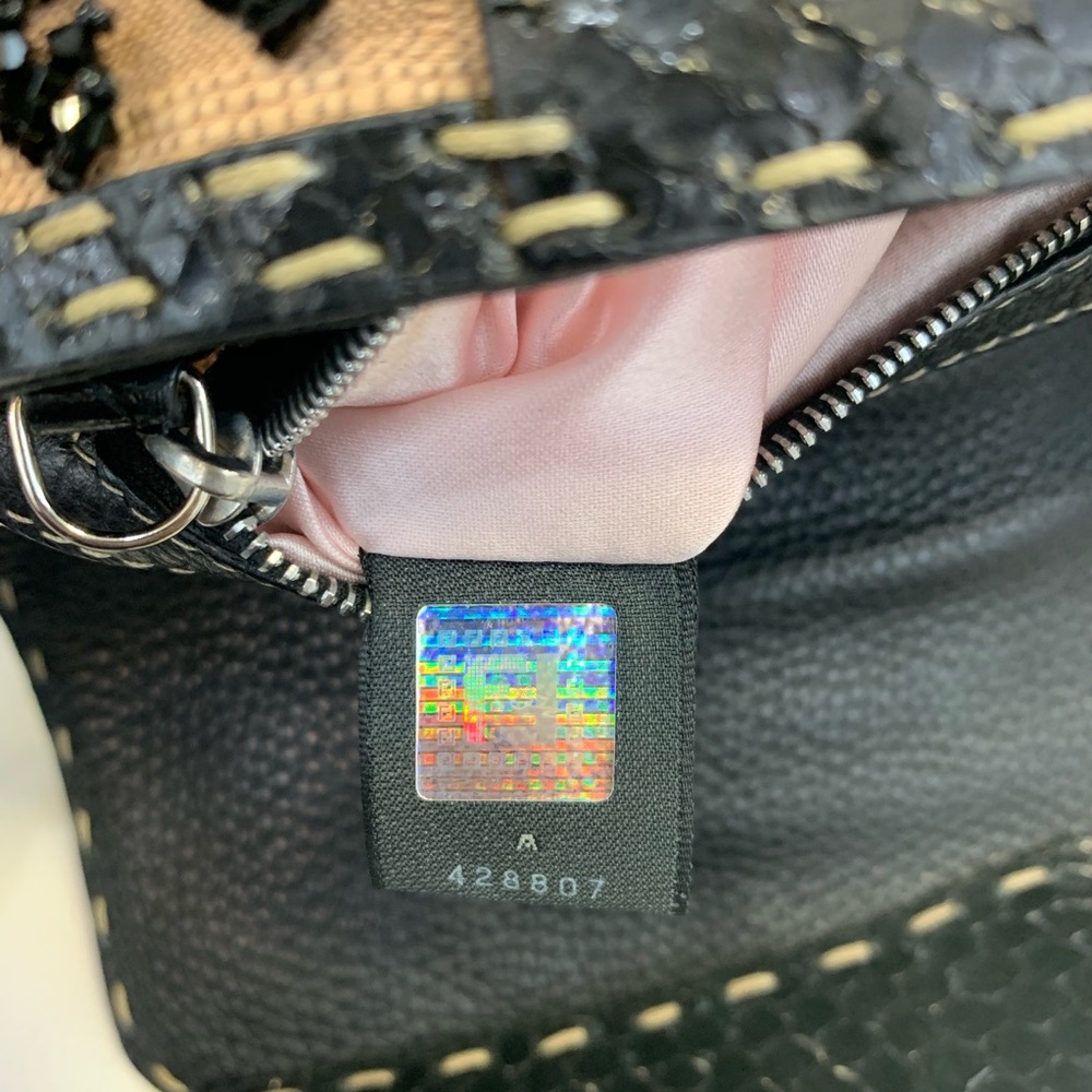 LN FENDI beaded baguette handbag - Picture 5 of 8